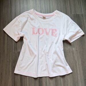 Messy Bun Just Chillin Bride Graphic Tee | XS | EUC